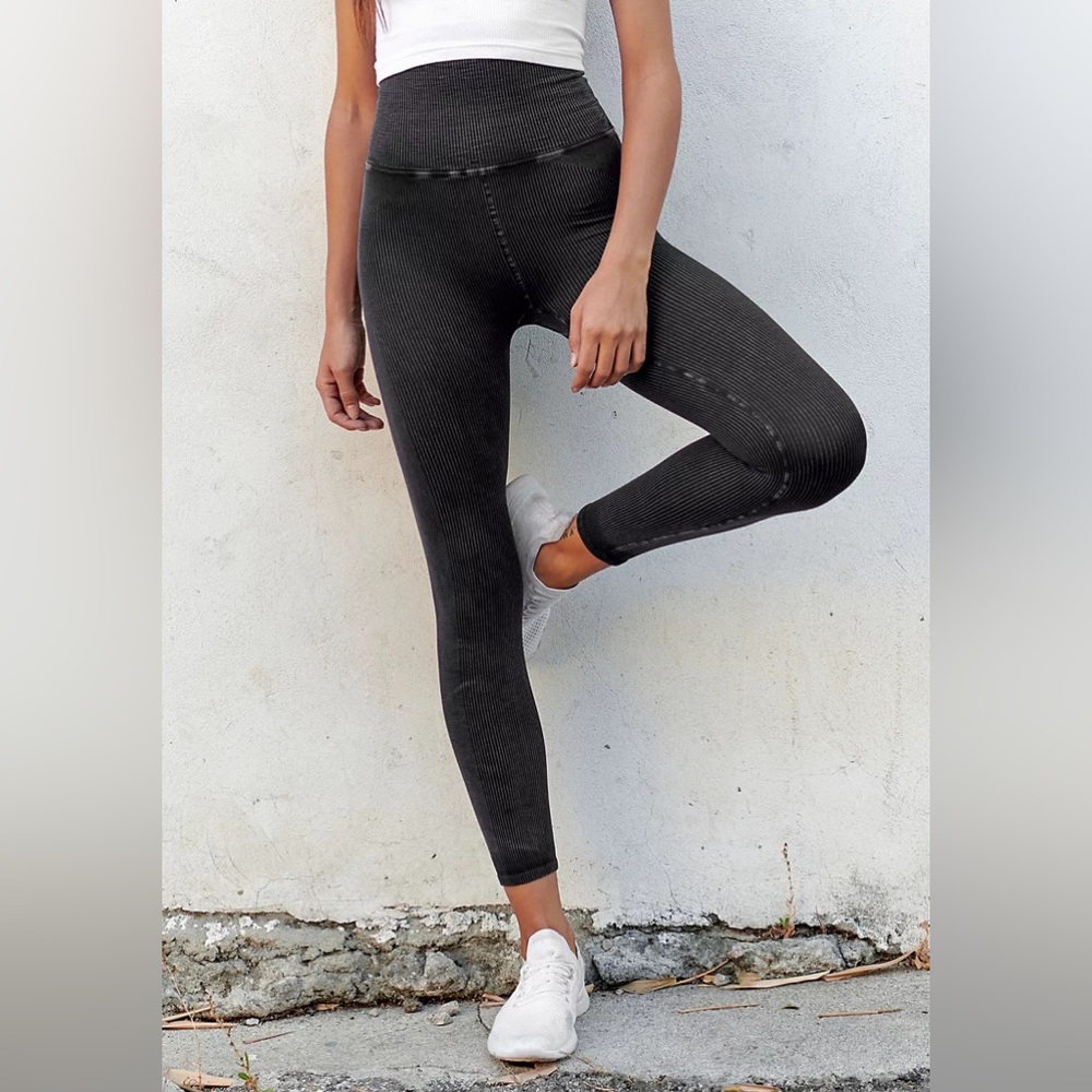 NEW FREE PEOPLE Ultra High-Rise 7/8 Happiness Runs Leggings XS/S $70